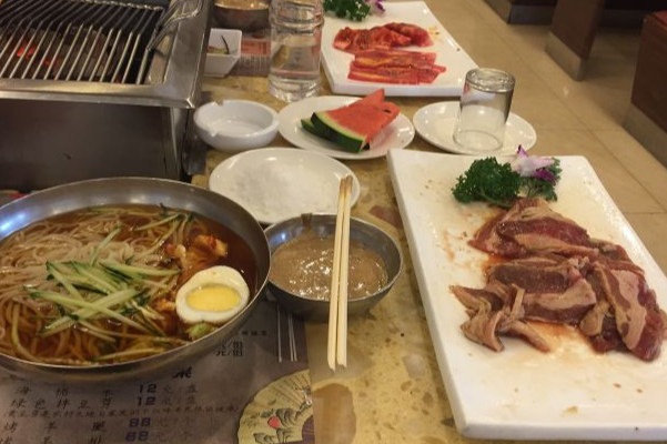 丽君韩牛烤肉冷面王 丽君韩牛烤肉冷面王