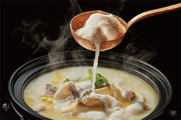 泰饿酸菜鱼 泰饿酸菜鱼