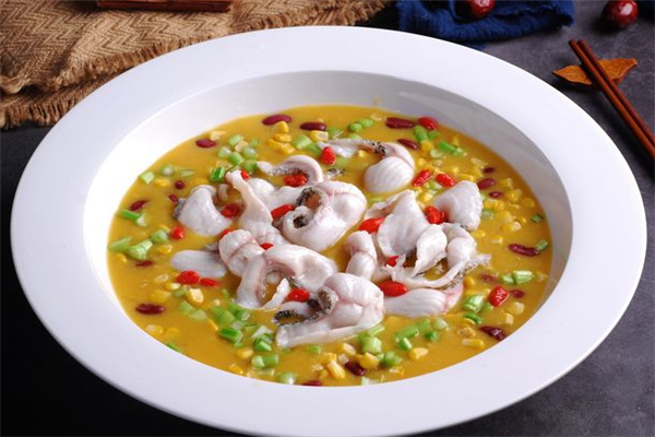 韩老二老坛酸菜鱼加盟费用多少钱？加盟费亲民实惠