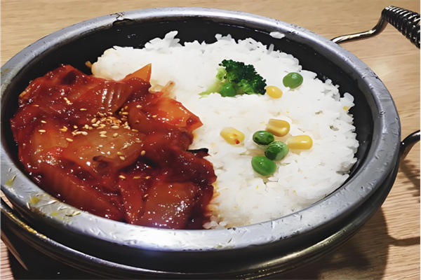 饭拌仙炙烤五花肉饭 饭拌仙炙烤五花肉饭