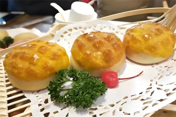 葱鸭拾光广式菠萝包