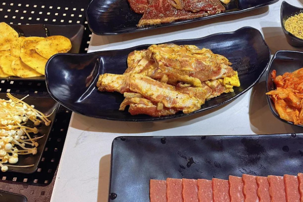 焱东家首尔韩国烤肉 焱东家首尔韩国烤肉