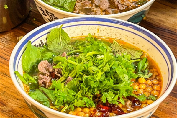 巷大姐·生烫牛肉米线加盟品牌介绍,加盟多少钱,加盟条件