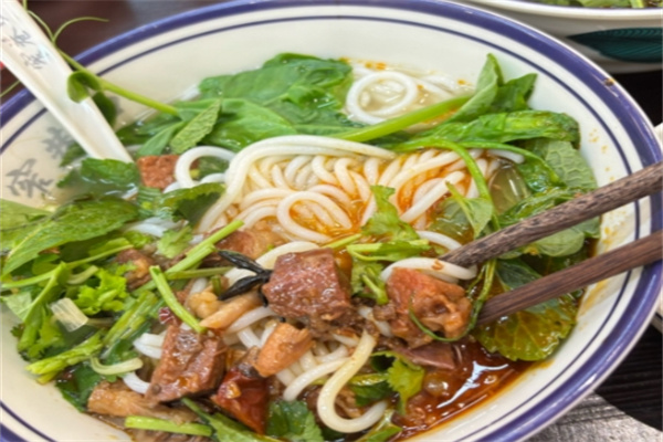 巷大姐·生烫牛肉米线加盟品牌介绍,加盟多少钱,加盟条件