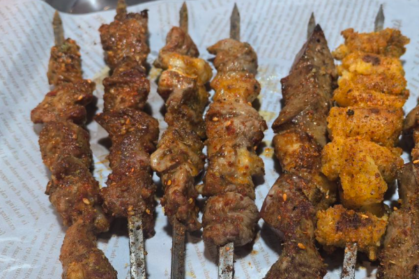 浇滋黄面烤肉 浇滋黄面烤肉