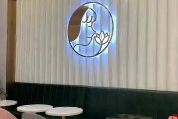 肇小荷 肇小荷