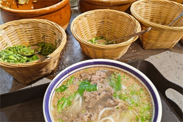 禧线·鲜烫牛肉米线