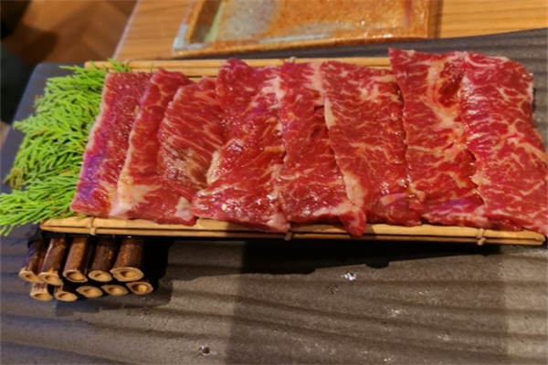 牛造的场•黑牛烤肉局加盟费多少钱,加盟条件,加盟电话