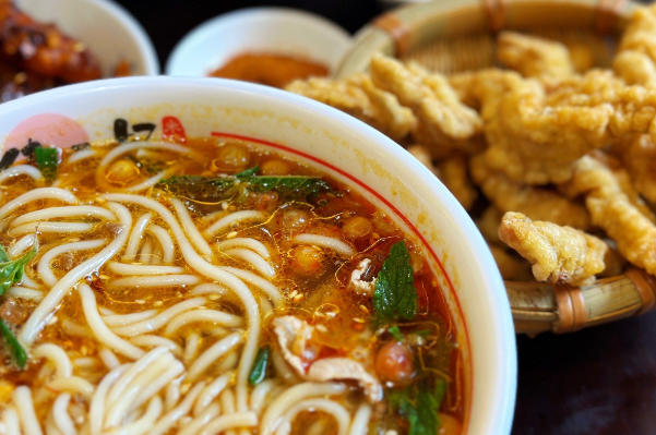 傣二叔云南特色米线 傣二叔云南特色米线