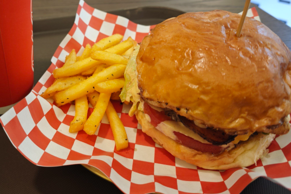 福美大脸·炸鸡汉堡 福美大脸·炸鸡汉堡