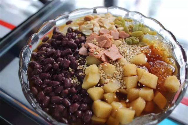 秀莲胡妈妈 冰粉茶饮开创者 秀莲胡妈妈 冰粉茶饮开创者
