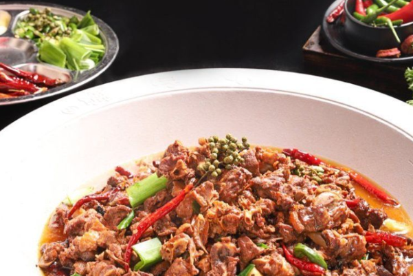 小白鹅火焰焖锅 小白鹅火焰焖锅