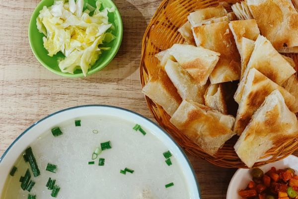 母鸡汤泡饼 母鸡汤泡饼