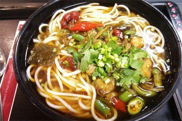舟舟有鱼酸菜鱼米线