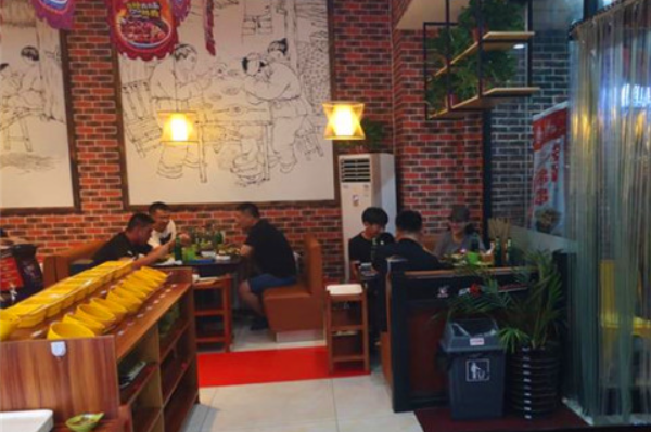 老成都卿掌柜厕所串串香火锅 老成都卿掌柜厕所串串香火锅