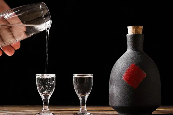 酒小酒 酒小酒