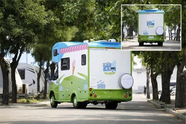 冰点先生冰淇淋房车
