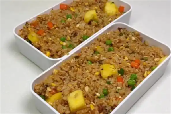 纸盒炒饭 纸盒炒饭