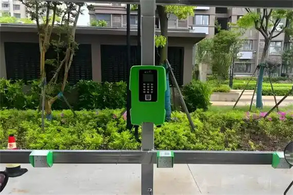 猛犸充电桩