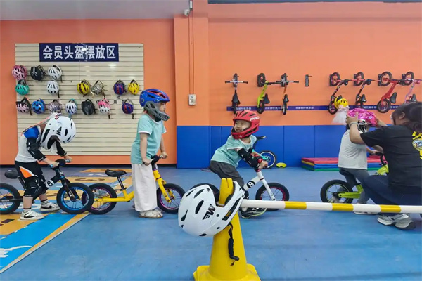 乐骑平衡车俱乐部 乐骑平衡车俱乐部