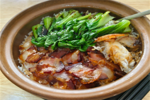 悦品鲜煲仔饭