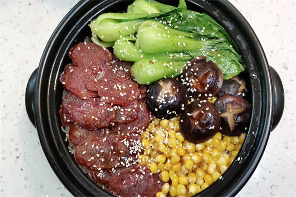 众禾口砂锅煲仔饭