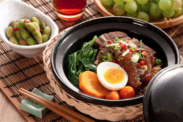 胖胖煲仔饭