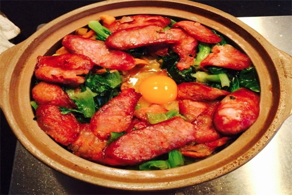 晨香煲仔饭 晨香煲仔饭