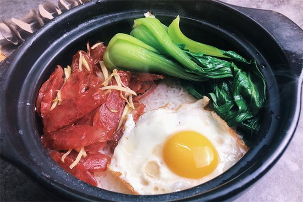 万禾煲仔饭 万禾煲仔饭