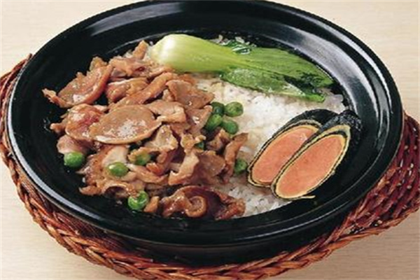 七彩煲仔饭