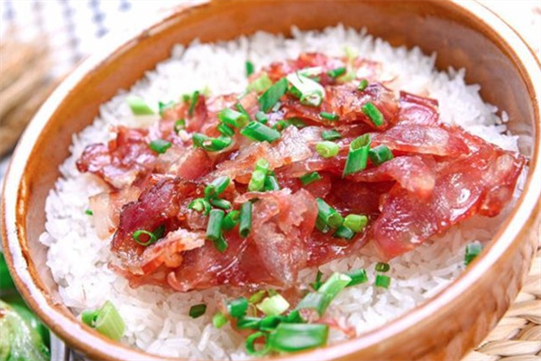 味嘉香煲仔饭