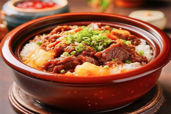 无极功夫煲仔饭 无极功夫煲仔饭