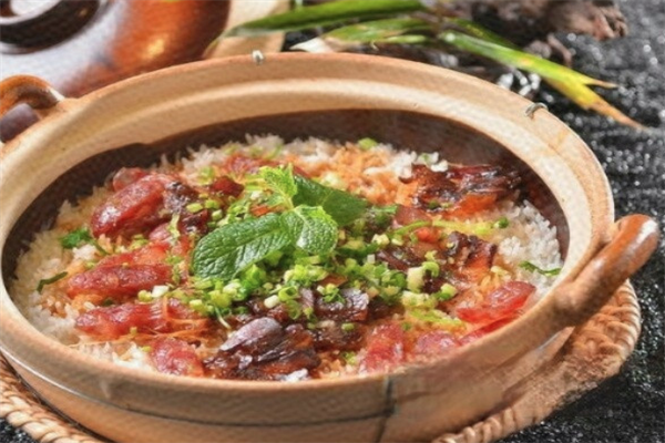 红云煲仔饭