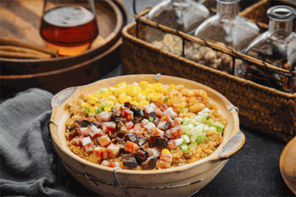 集鲜煲仔饭