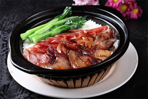 皮弟弟煲仔饭