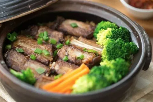 正顶煲仔饭