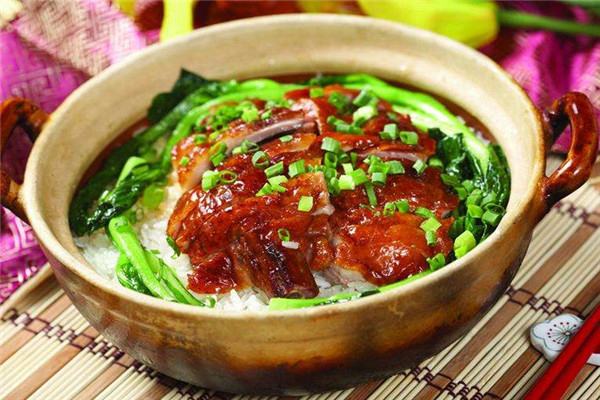 荷葉饭煲仔饭