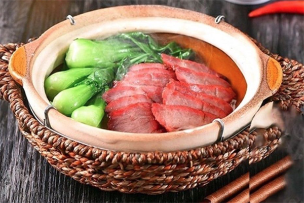 迦南煲仔饭
