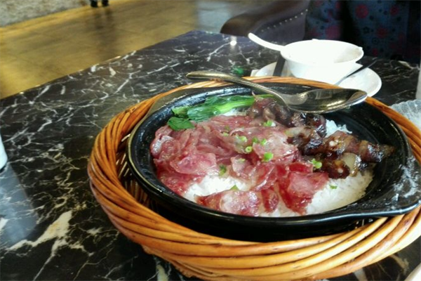 鼎鼎煲仔饭 鼎鼎煲仔饭