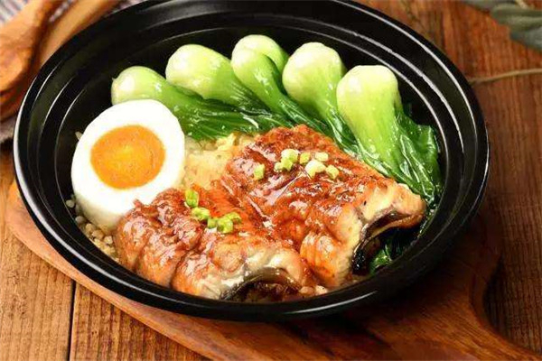 新港式煲仔饭