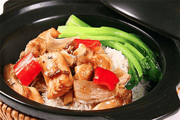 群慧砂锅煲仔饭 群慧砂锅煲仔饭