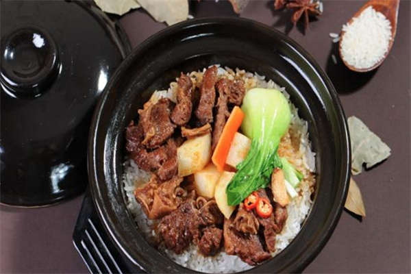 胖胖煲仔饭
