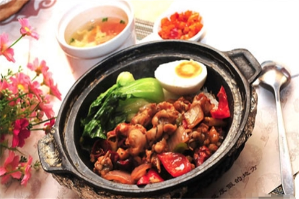 云龙煲仔饭