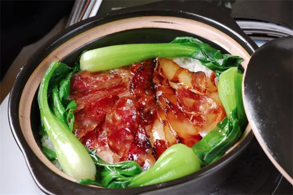万禾煲仔饭 万禾煲仔饭