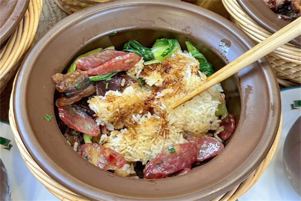 向阳创意煲仔饭