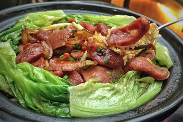 品上品靓汤煲仔饭
