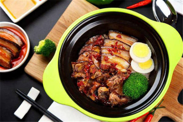 鲜谷煲仔饭 鲜谷煲仔饭
