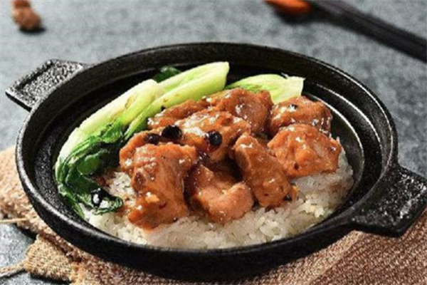 侨乡特色煲仔饭