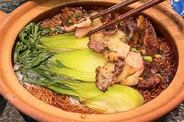 蒸有味煲仔饭