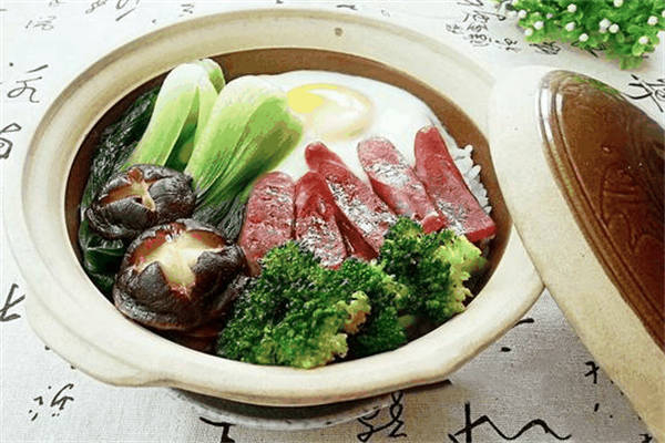 冒仔煲仔饭